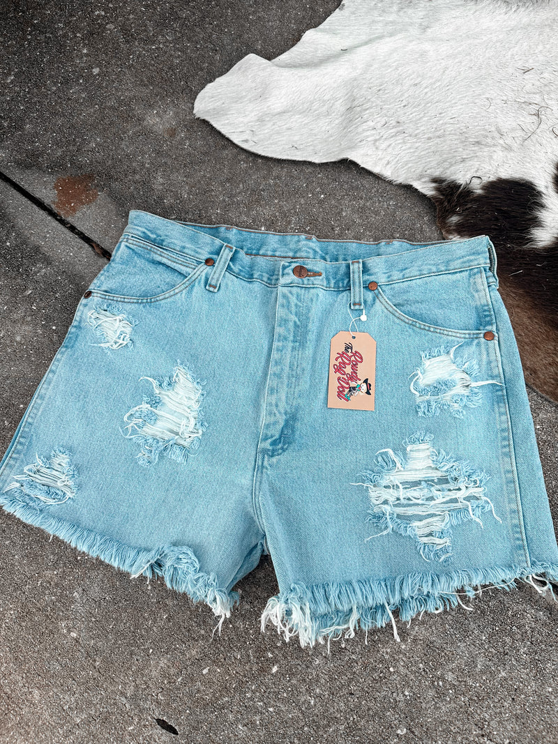 The Pat Distressed Wrangler Shorts- 34”